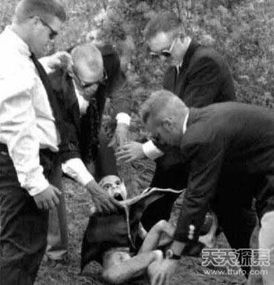 ufo與外星人之謎 UFO地球上墜毀留下外星人嬰兒