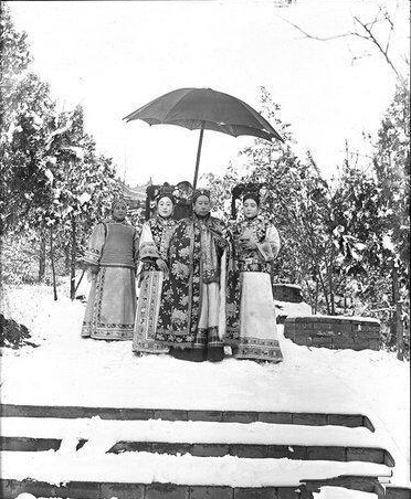 八張舊照片帶你了解慈禧太后的皇宮生活秘聞