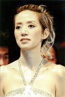 1963年10月10日香港著名歌手、演員、有“百變天后”之稱的梅艷芳出生_歷史上的今天