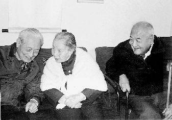 1900年10月5日中國女作家冰心出生。（1999年去世）_歷史上的今天