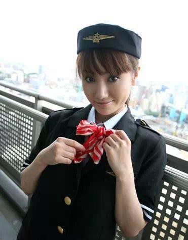 日本空姐的真實情況:這不是小黃片