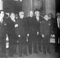 1988年3月25日七屆人大一次會議舉行_歷史上的今天