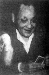 1989年2月26日世界橋聯主席霍華德授予鄧小平世界橋聯榮譽金獎，時任中國橋牌協_歷史上的今天