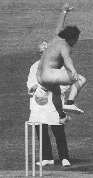 1975年7月12日英國掀起裸體飛跑熱潮_歷史上的今天